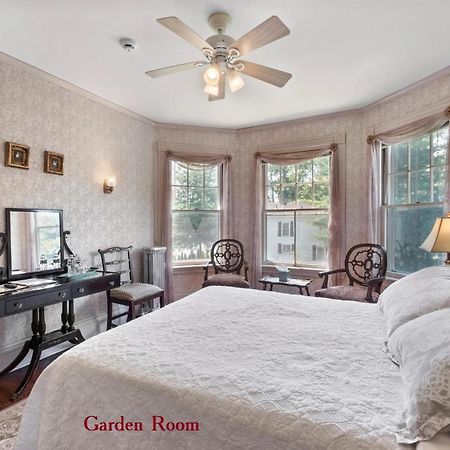Wainwright Inn Great Barrington Extérieur photo