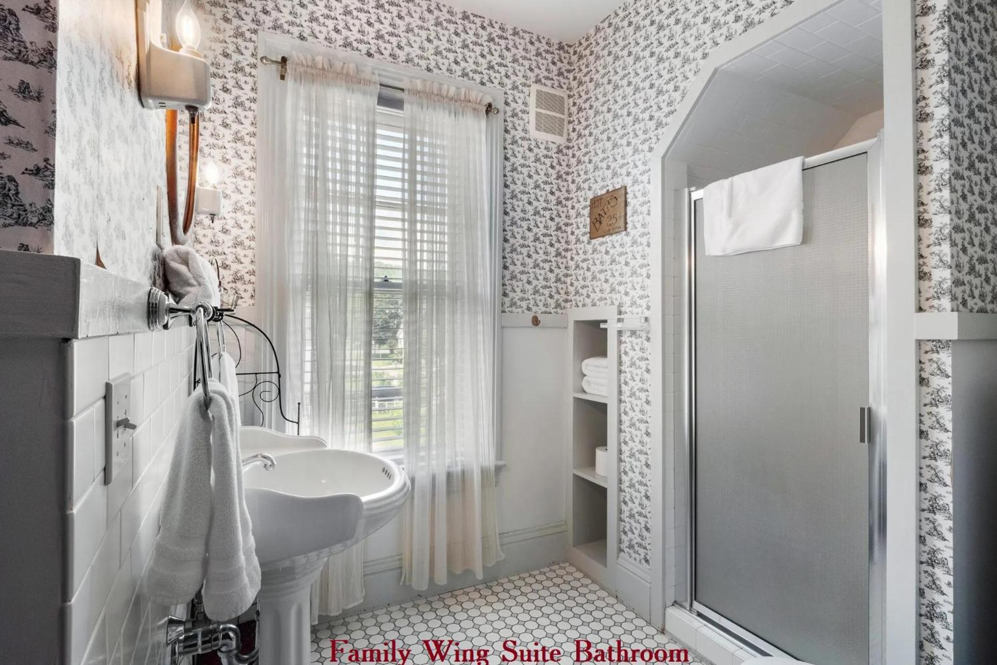 Wainwright Inn Great Barrington Extérieur photo