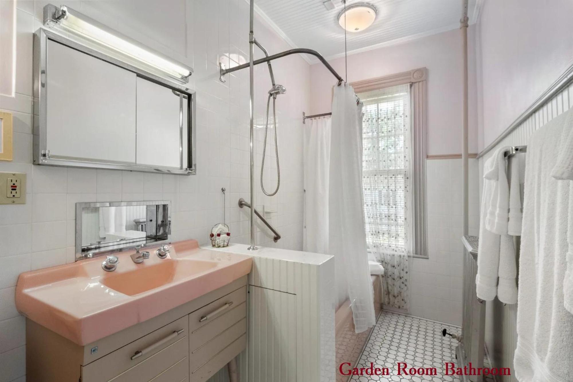 Wainwright Inn Great Barrington Extérieur photo